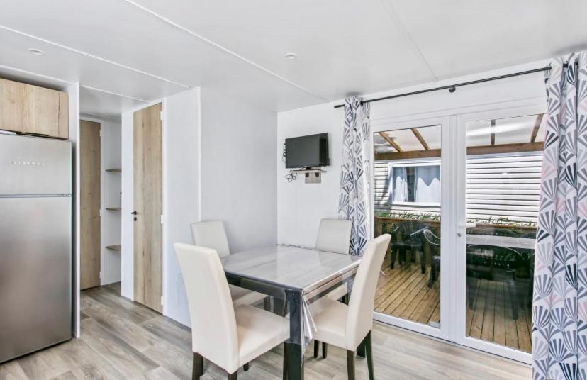 Particulier Loue Ce Mobil-Home 3 Chambres, Tout Confort Вальрас-Плаж Екстер'єр фото